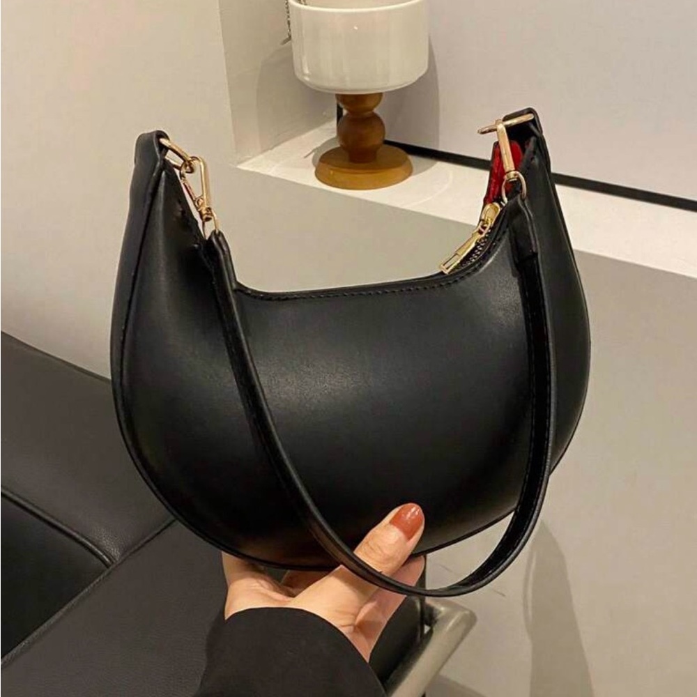 Elegant Black Crescent Moon Women's Bag